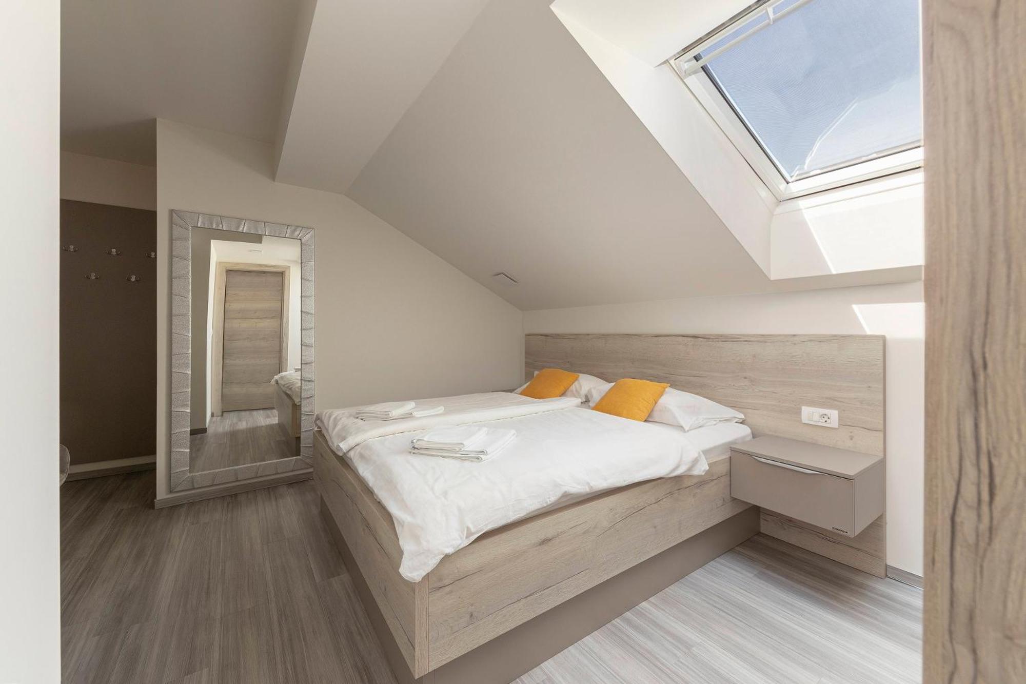 Rooms S Center Slovenske Konjice Kültér fotó
