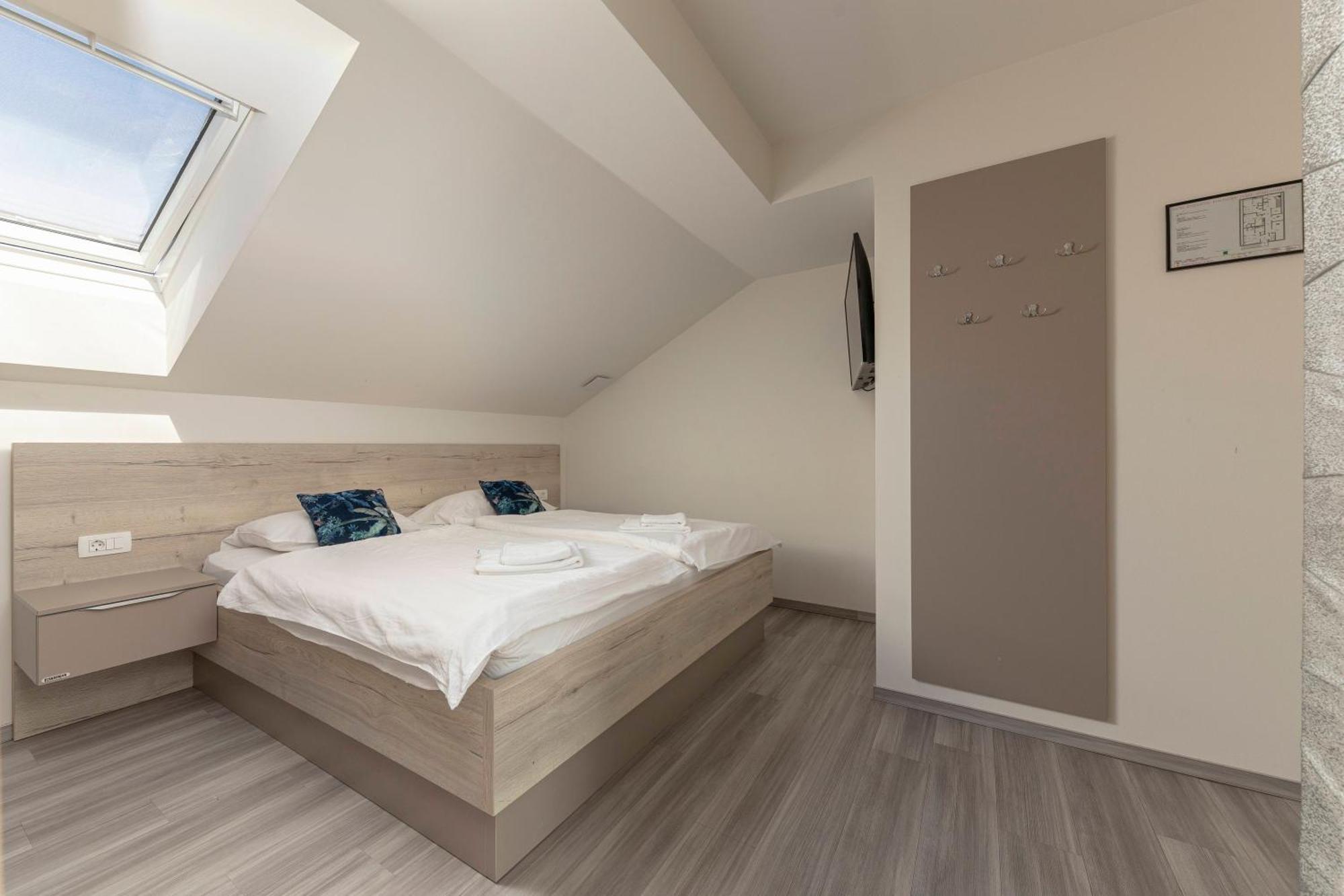 Rooms S Center Slovenske Konjice Kültér fotó