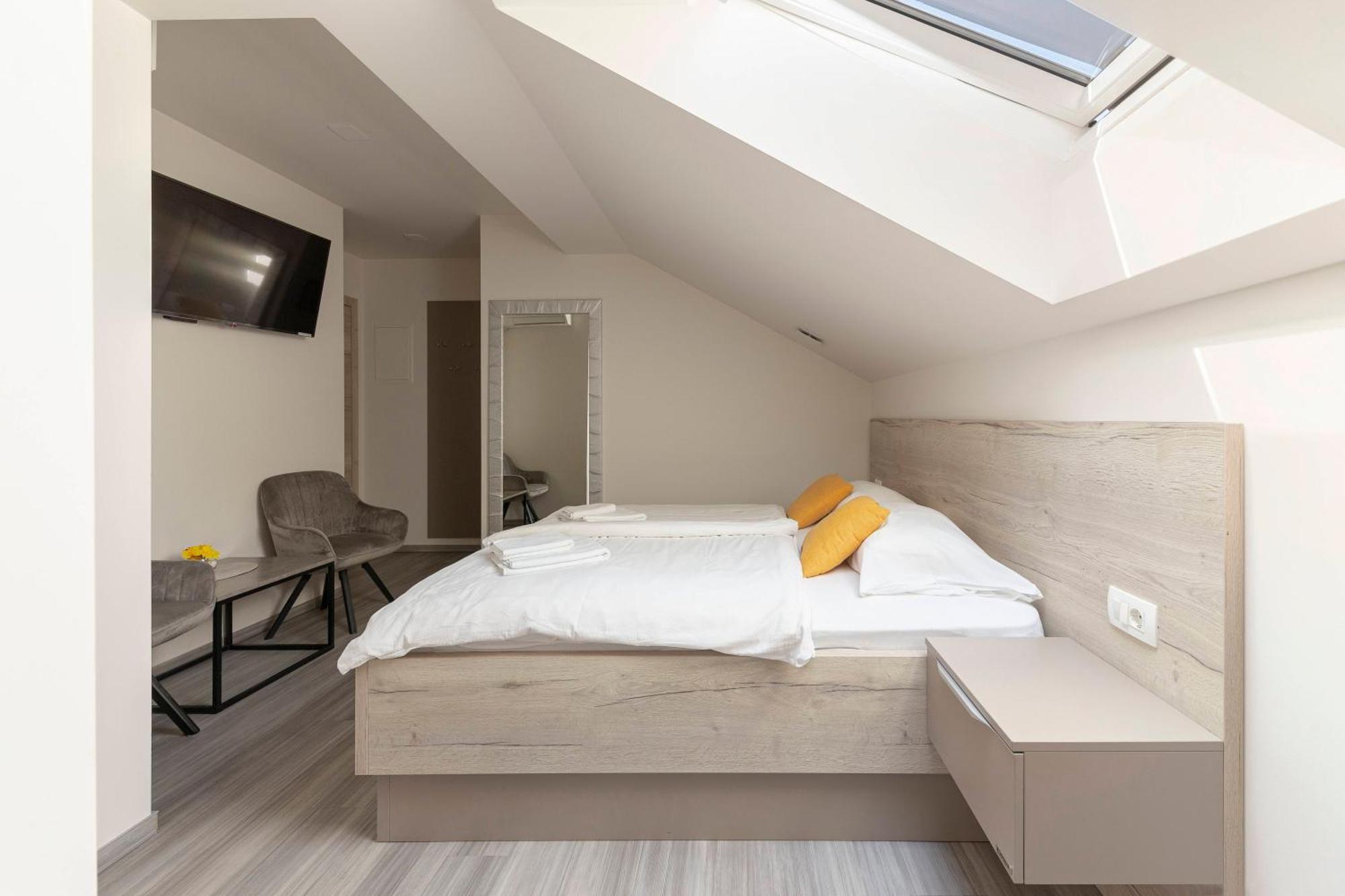 Rooms S Center Slovenske Konjice Kültér fotó